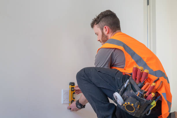 Best Circuit Breaker Repair  in Village Of Waukesha, WI